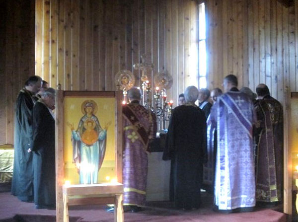 Scene from St. Lukes Hosts Mission Deanery Vespers
